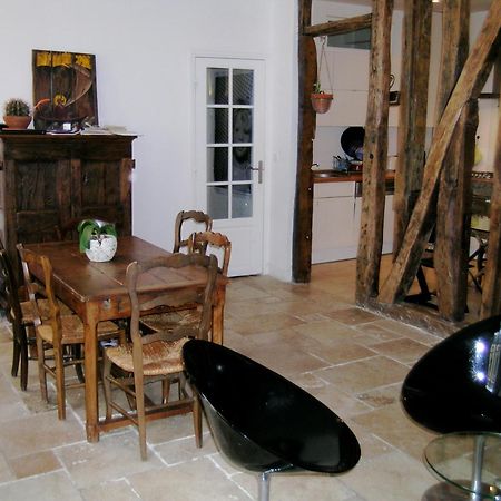 Le Marais 3 Bedrooms Apt Paris Bagian luar foto